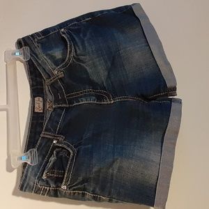 Ladies size 8 cuffed shorts